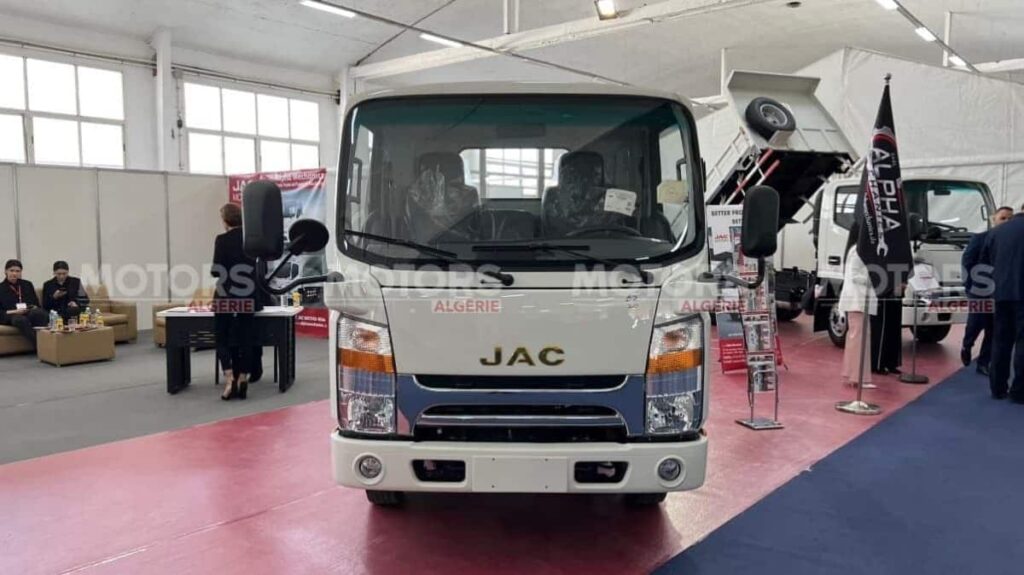 JAC 1040s Plateau S/C