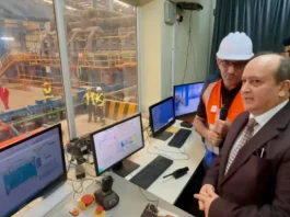 Le Premier ministre inaugure une usine de garnitures de frein à M'sila
